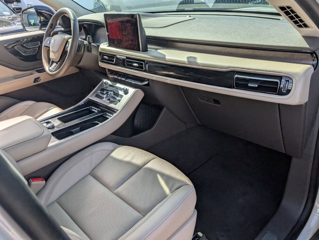 Certified 2023 Lincoln Aviator Reserve RWD image 17