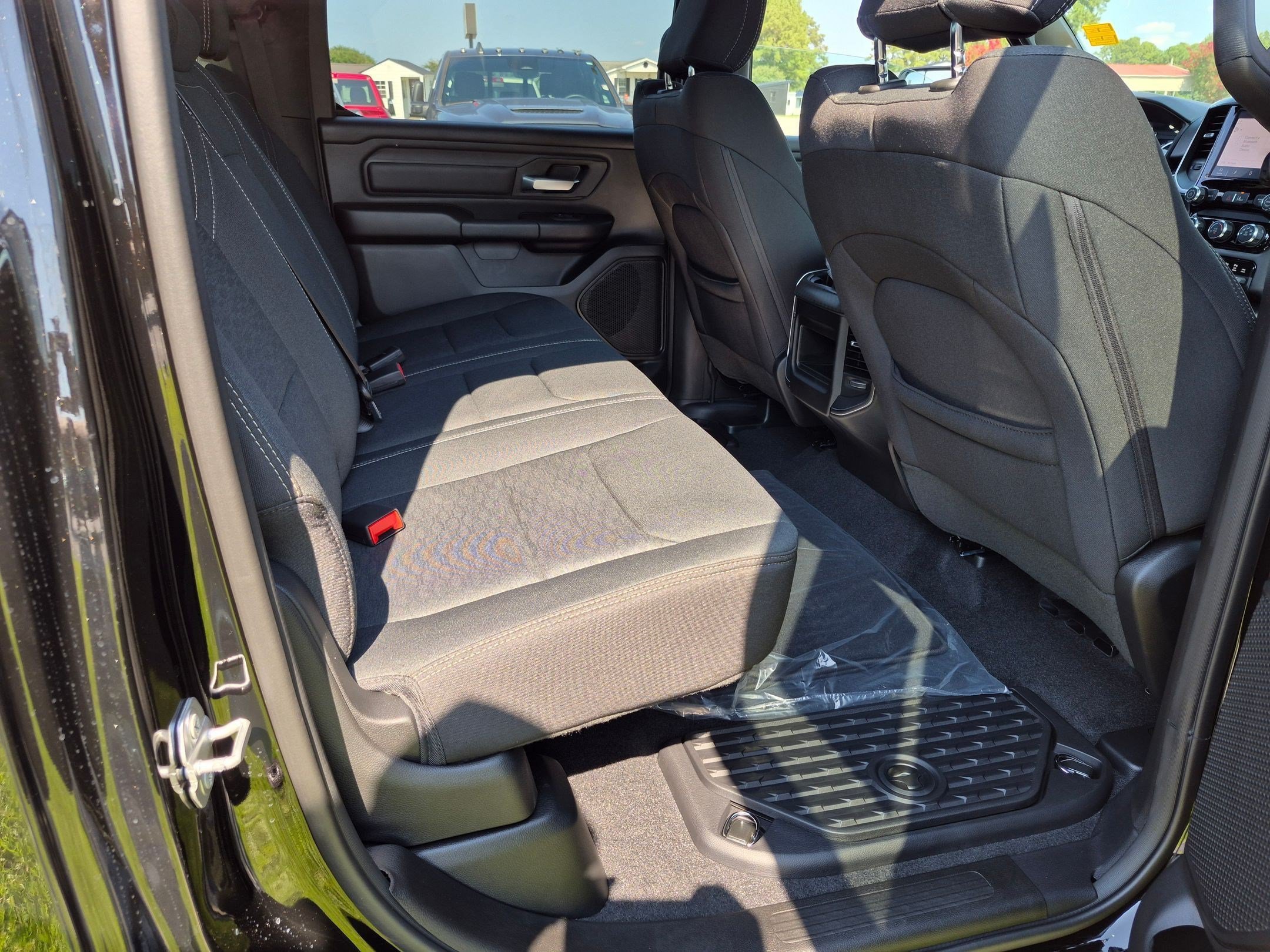 New 2026 RAM 1500 Express AWD/4WD image 16