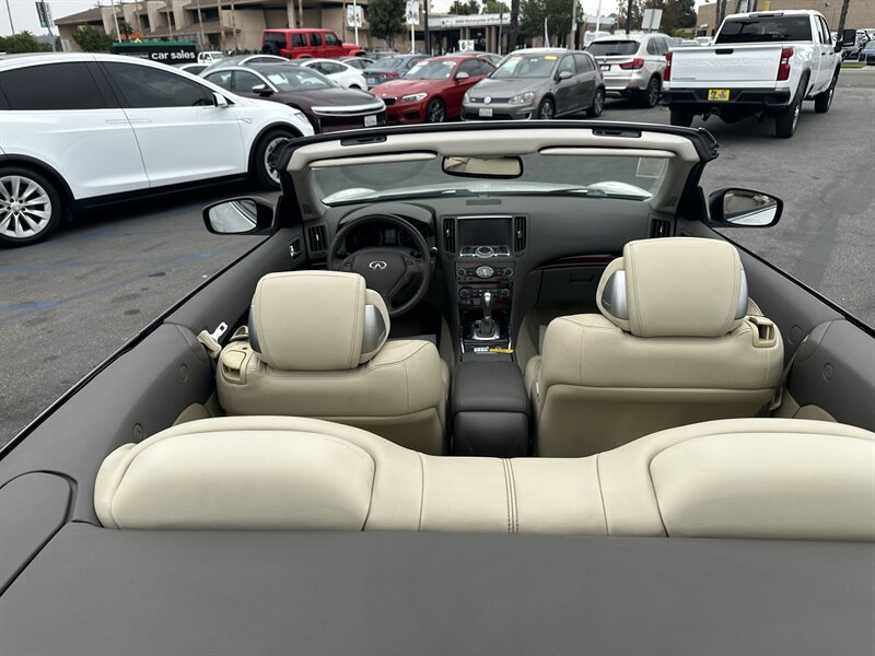 Used 2014 INFINITI Q60 Convertible w/ Premium Package RWD image 11