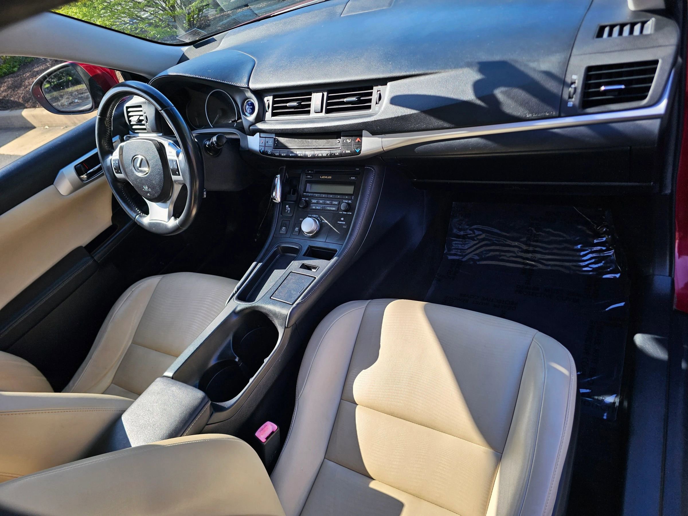 Used 2011 Lexus CT 200h FWD image 10