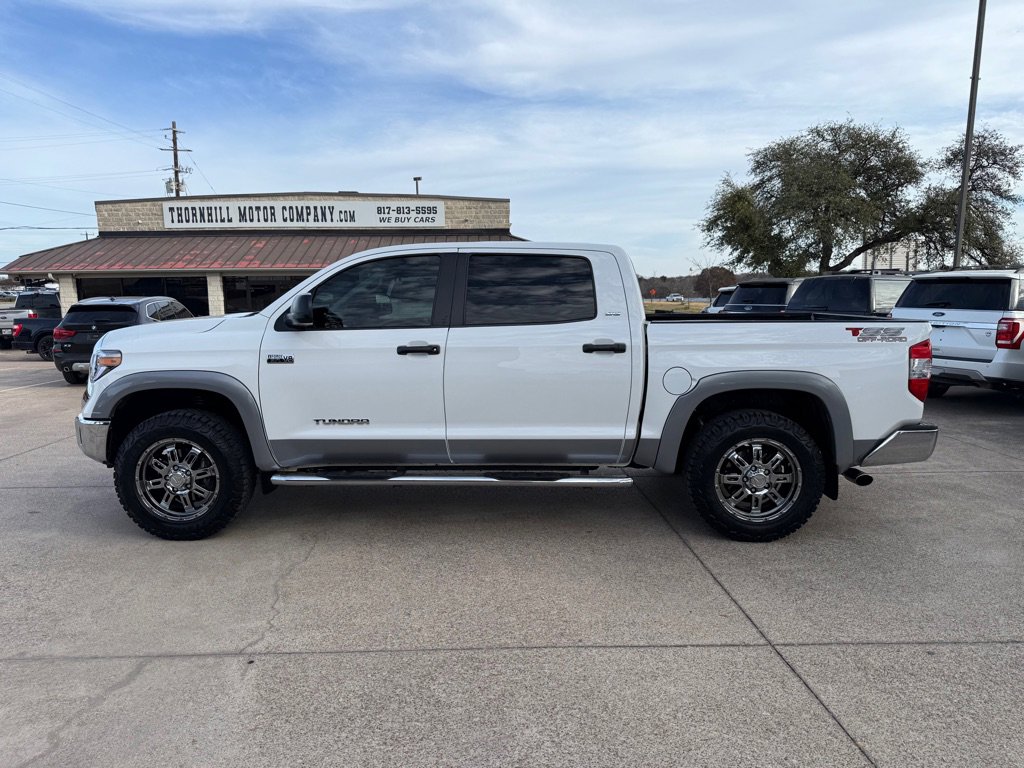 Used 2015 Toyota Tundra SR5 w/ SR5 Upgrade Package image 4