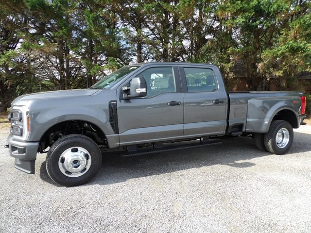 New 2026 Ford F350 XL w/ STX Appearance Package AWD/4WD image 1