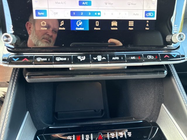 New 2025 Jeep Wagoneer L Series II w/ Convenience Group I image 48