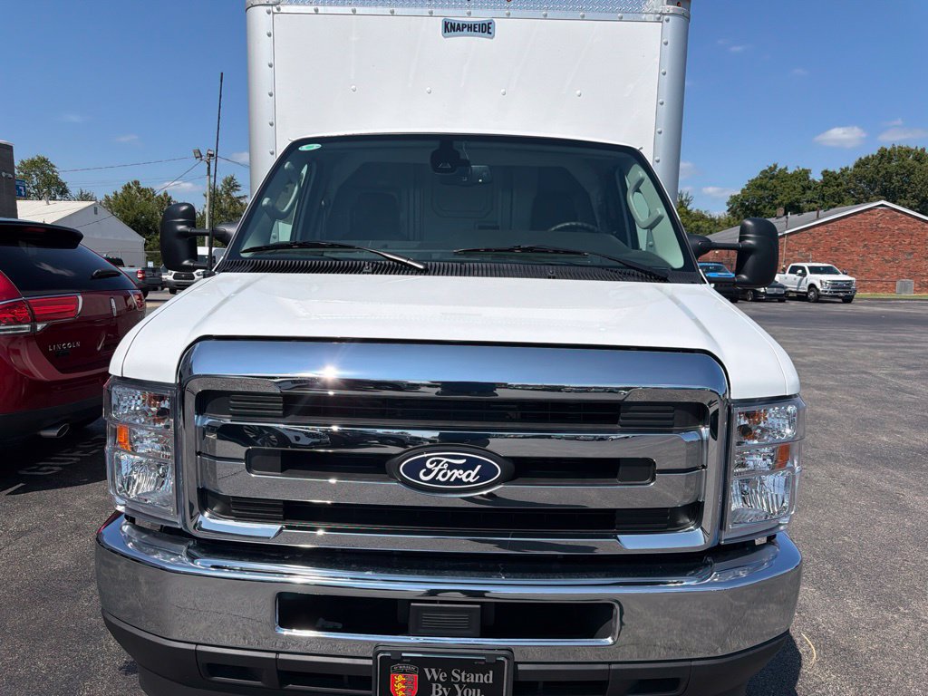 New 2027 Ford E-350 and Econoline 350 Super Duty w/ Power Equipment Group RWD image 8