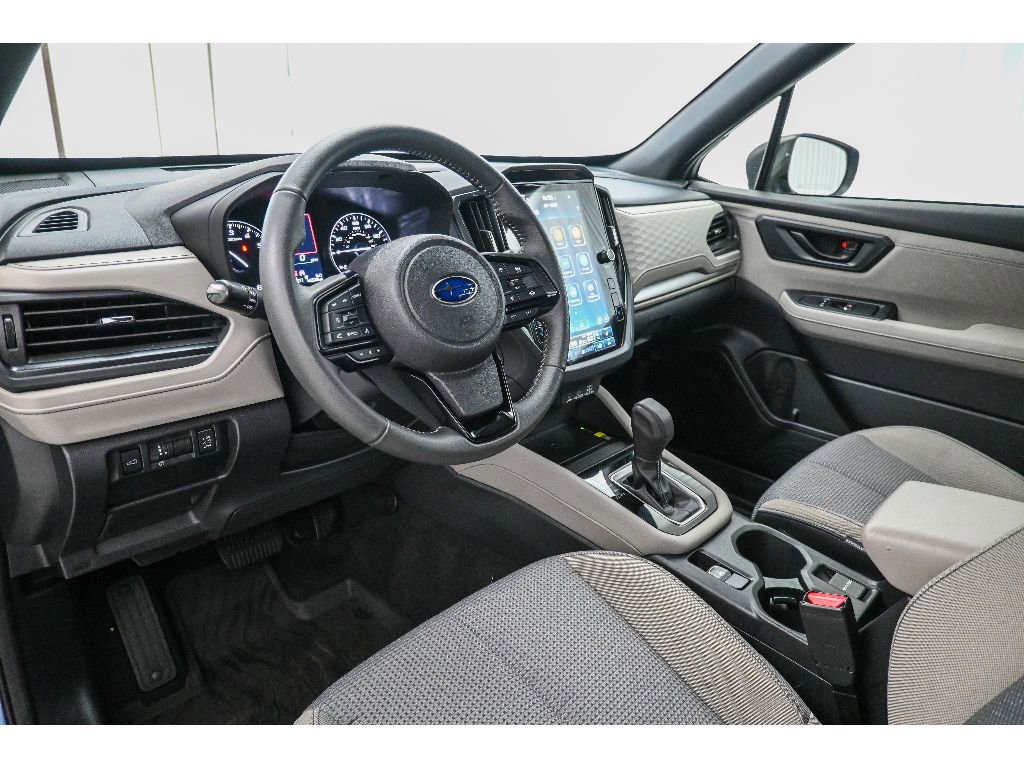 Used 2025 Subaru Forester Premium image 30