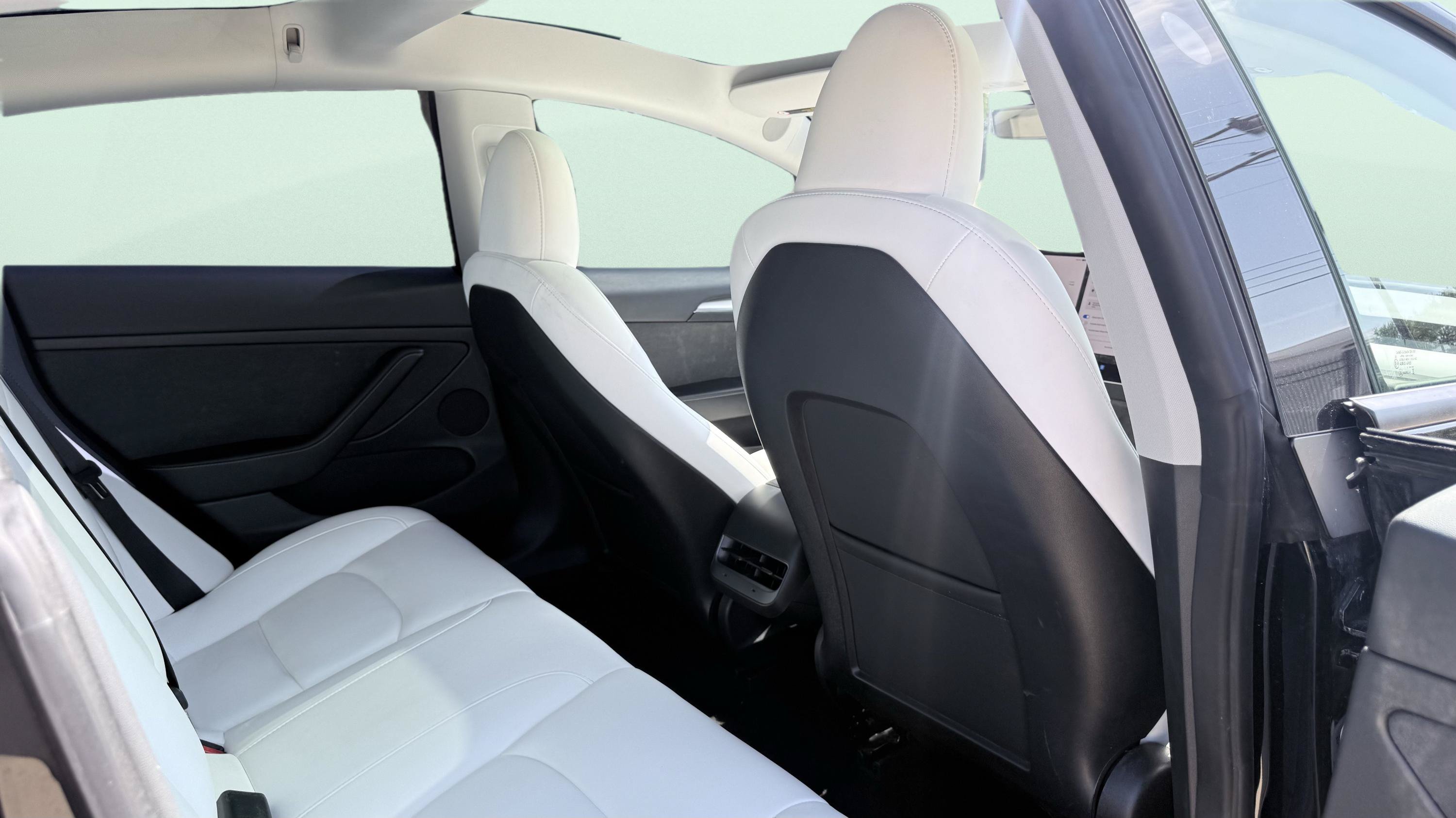 Used 2023 Tesla Model 3 Standard Range RWD image 33