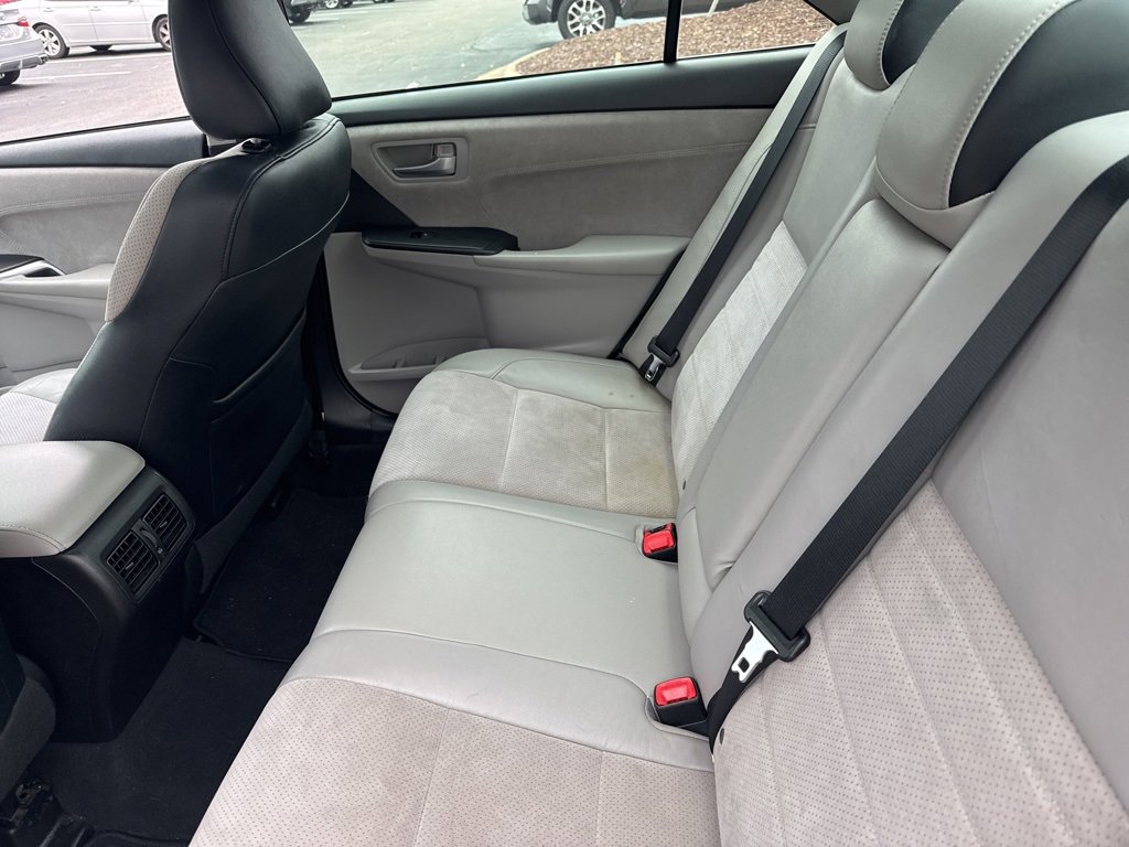 Used 2016 Toyota Camry XSE image 10