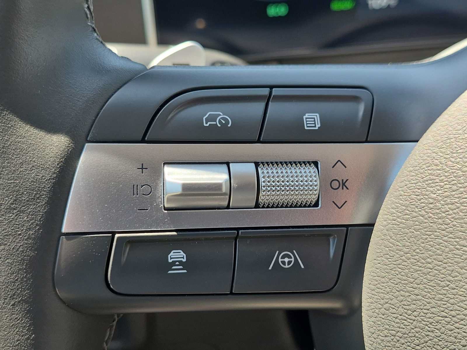 Certified 2025 Hyundai Sonata Limited FWD image 23
