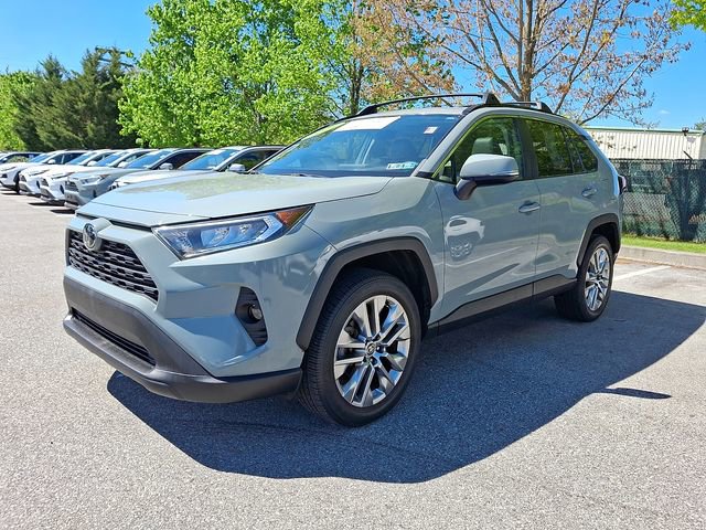 Certified 2021 Toyota RAV4 XLE Premium AWD/4WD image 3