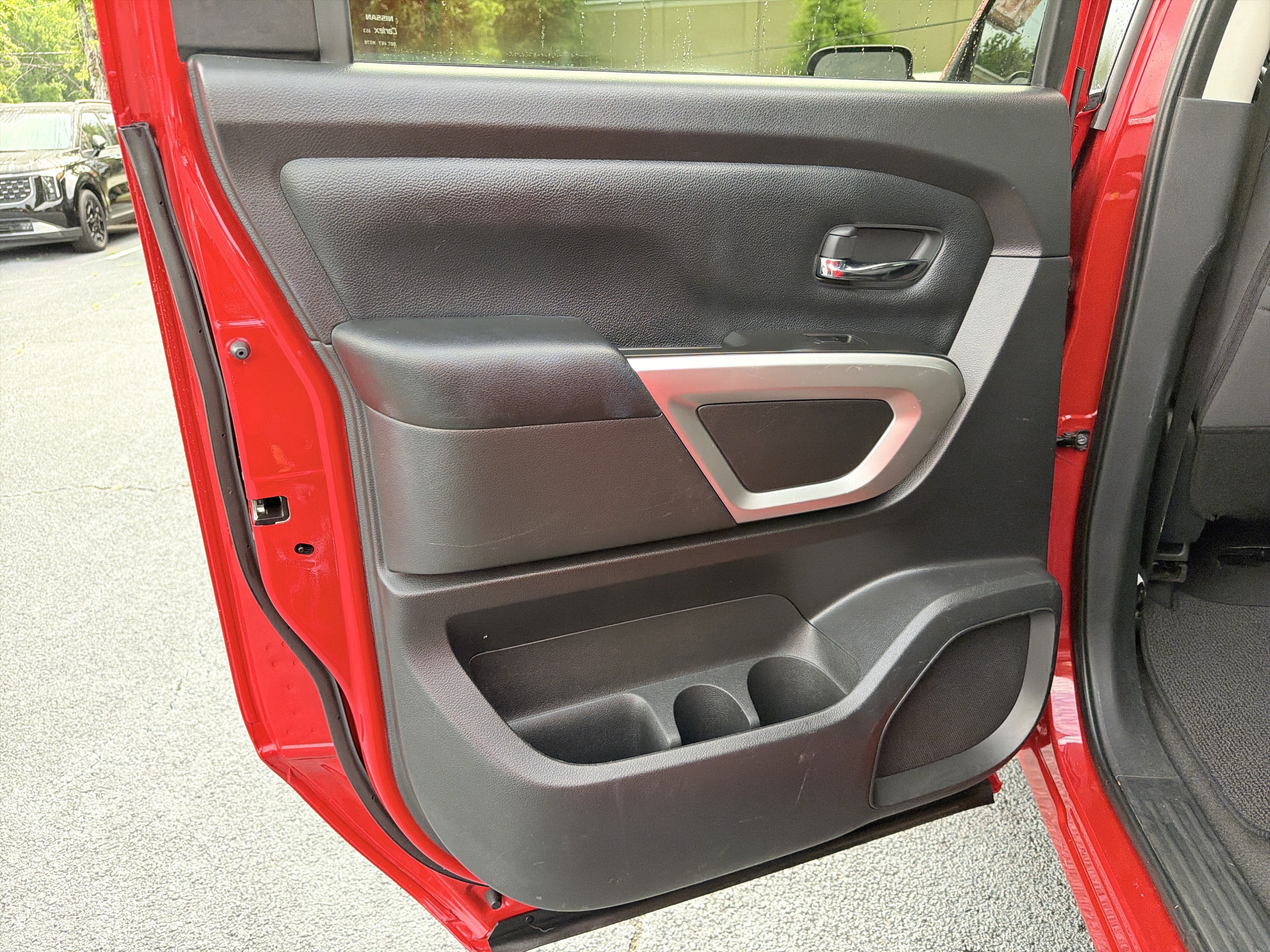 Used 2021 Nissan Titan SV w/ SV Convenience Package RWD image 23