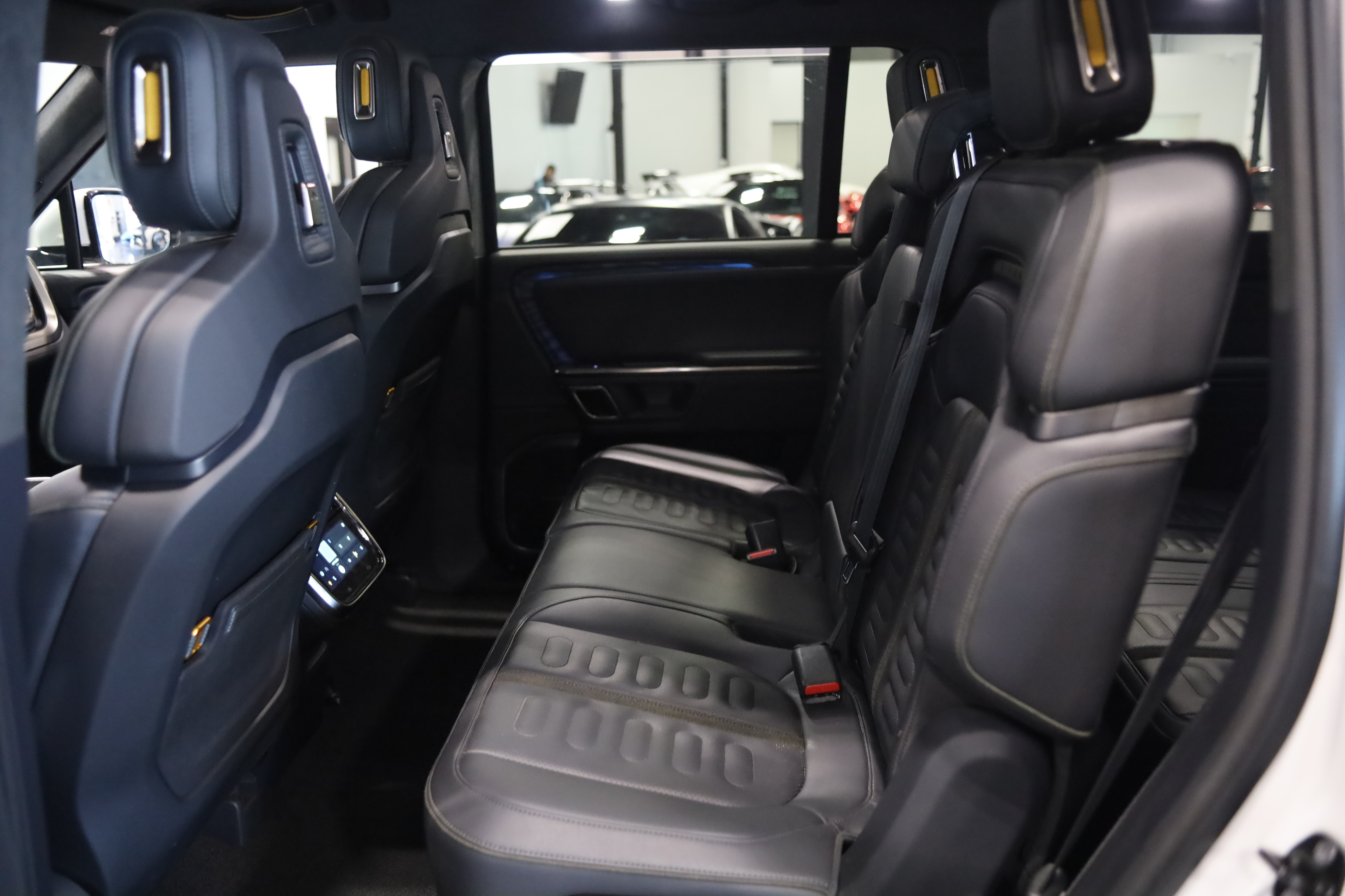 Used 2022 Rivian R1S Launch Edition Quad AWD/4WD image 32