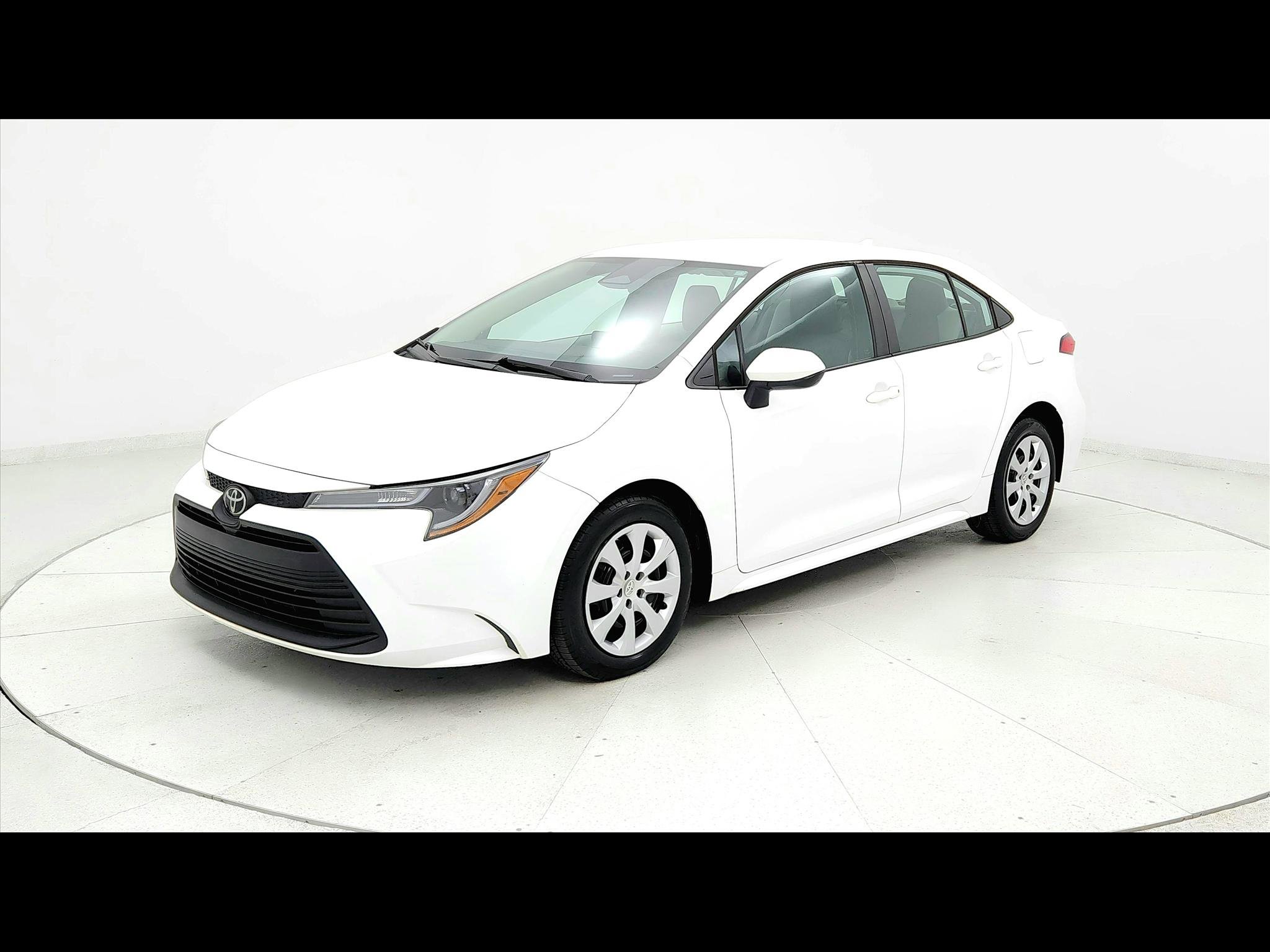 Used 2023 Toyota Corolla LE FWD image 1