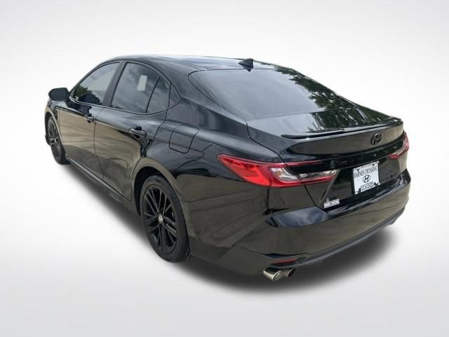 Used 2025 Toyota Camry SE FWD image 5