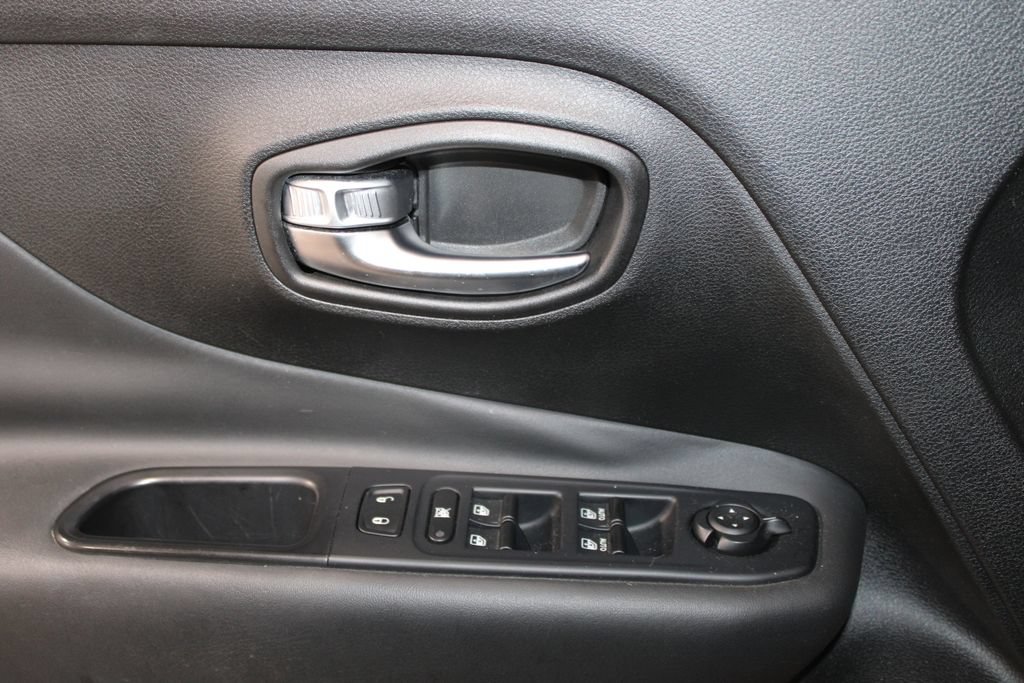 Used 2018 Jeep Renegade Trailhawk AWD/4WD image 23