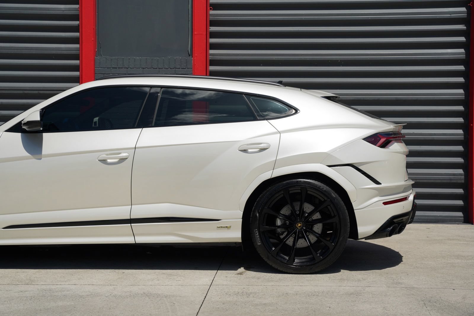 Used 2024 Lamborghini Urus S AWD/4WD image 7