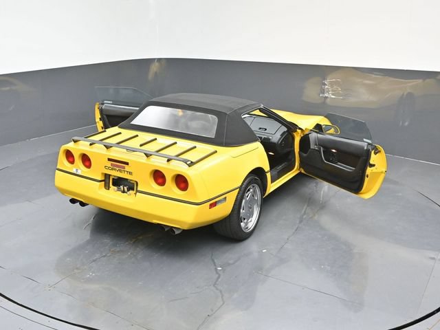Used 1990 Chevrolet Corvette Convertible RWD image 22