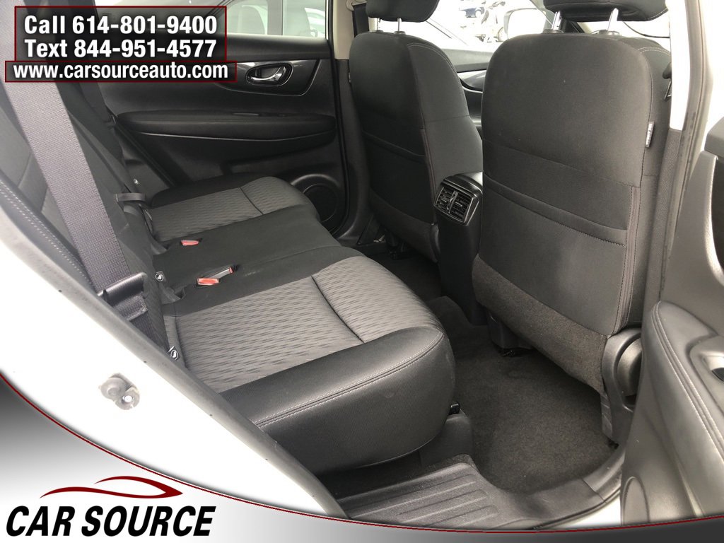 Used 2018 Nissan Rogue SV w/ Premium Package image 22
