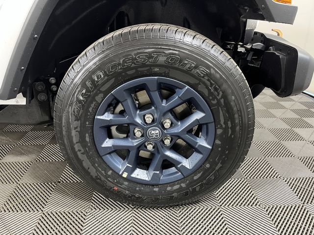 New 2026 Jeep Gladiator Sport AWD/4WD image 5