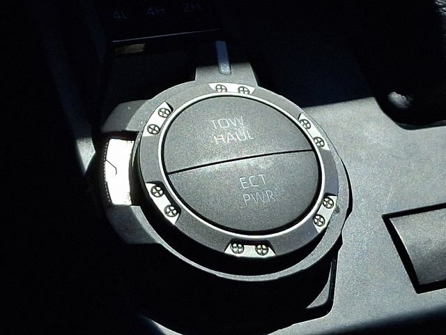Used 2025 Toyota Tacoma SR5 AWD/4WD image 16
