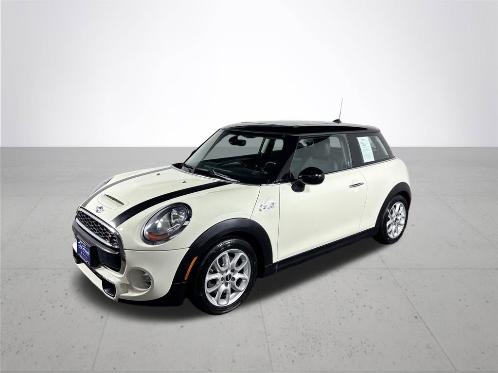 Used 2015 MINI Cooper S image 2
