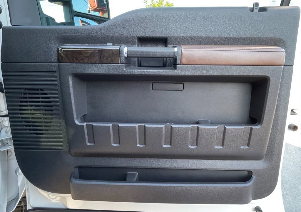 Used 2015 Ford F250 Platinum w/ FX4 Off-Road Package AWD/4WD image 35