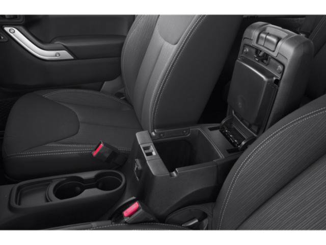 Used 2015 Jeep Wrangler Sahara w/ Connectivity Group AWD/4WD image 21