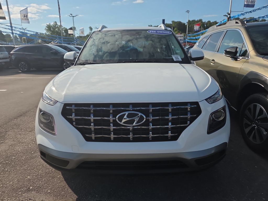 Certified 2023 Hyundai Venue SEL FWD image 7