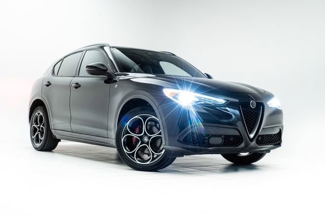 Used 2022 Alfa Romeo Stelvio Ti image 5