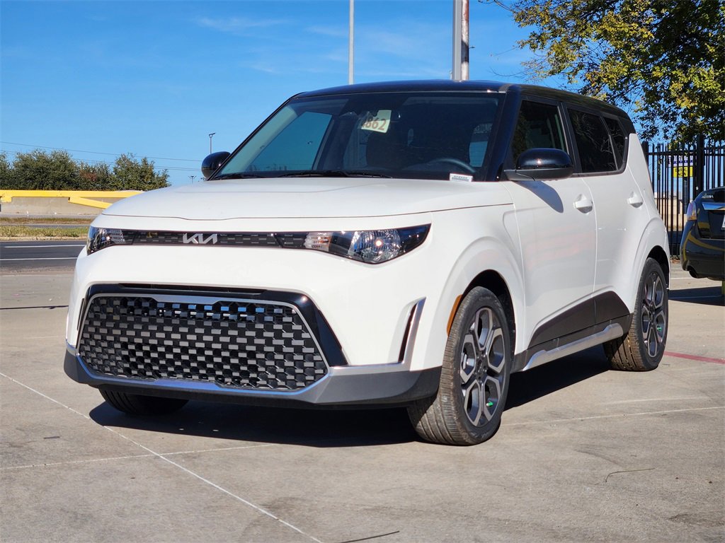 New 2025 Kia Soul EX image 2