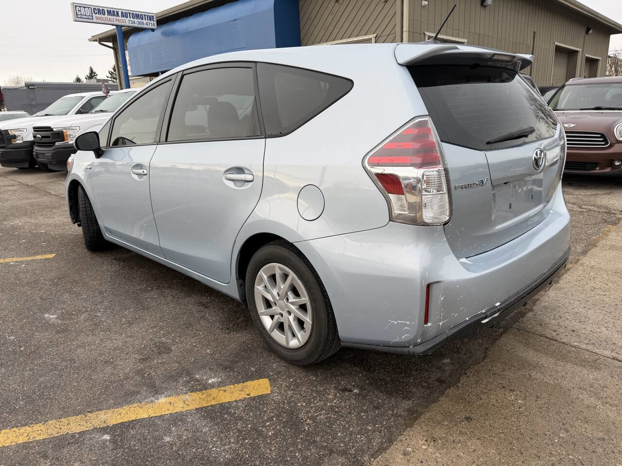 Used 2015 Toyota Prius V Two image 18