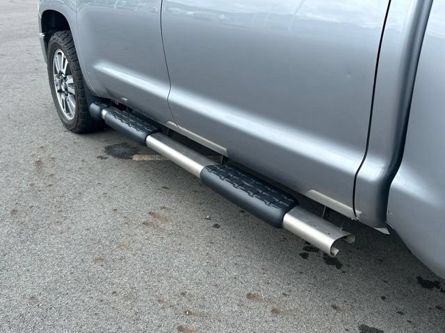 Used 2019 Toyota Tundra Platinum AWD/4WD image 17