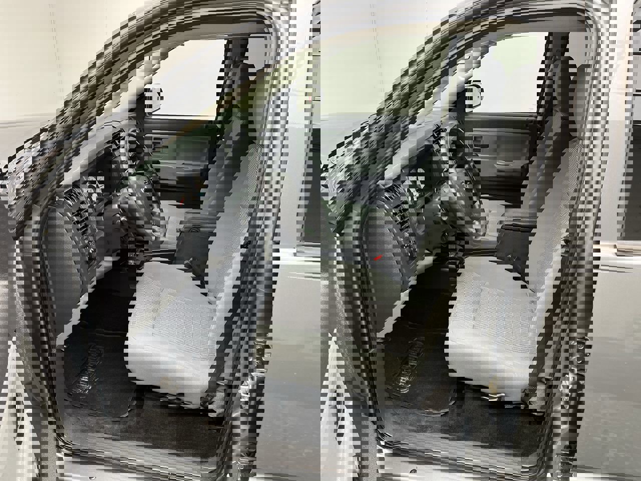 Used 2011 Dodge Dakota ST image 3