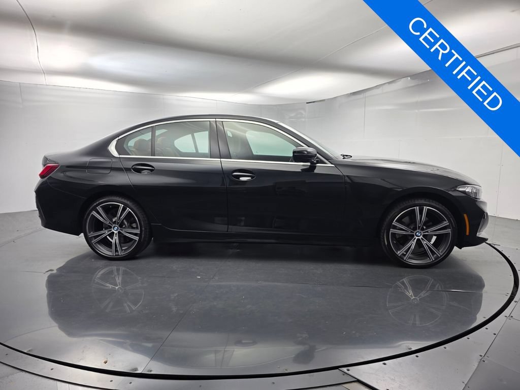 Used 2024 BMW 330i xDrive Sedan w/ Premium Package AWD/4WD image 3
