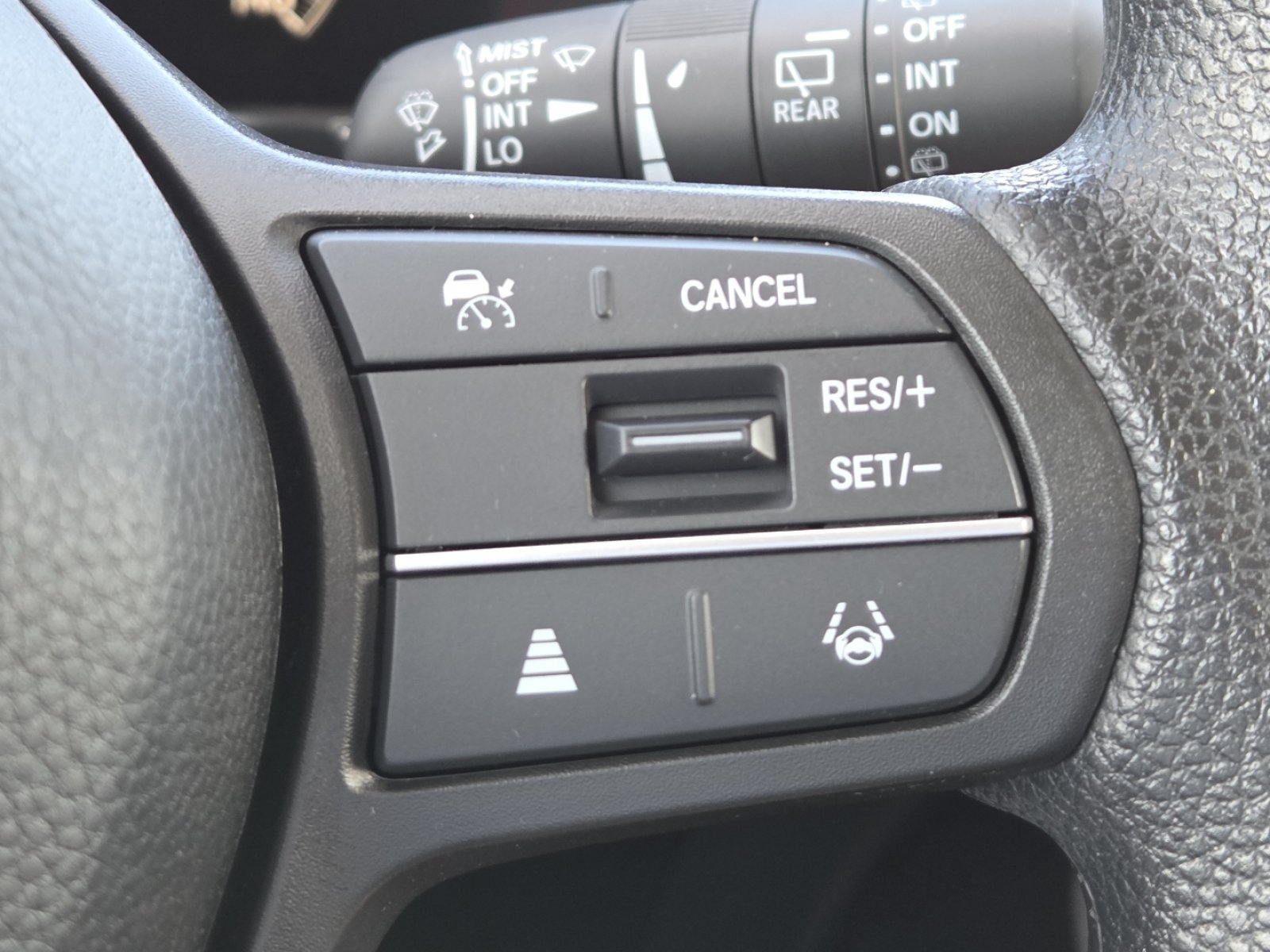 Used 2025 Honda CR-V EX image 6