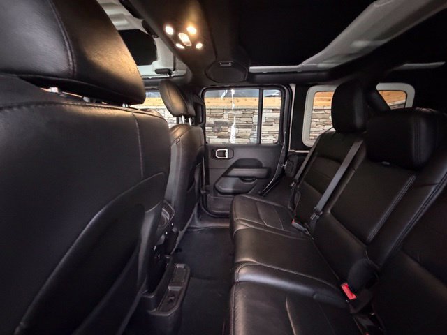 Used 2022 Jeep Wrangler Unlimited Sahara AWD/4WD image 30
