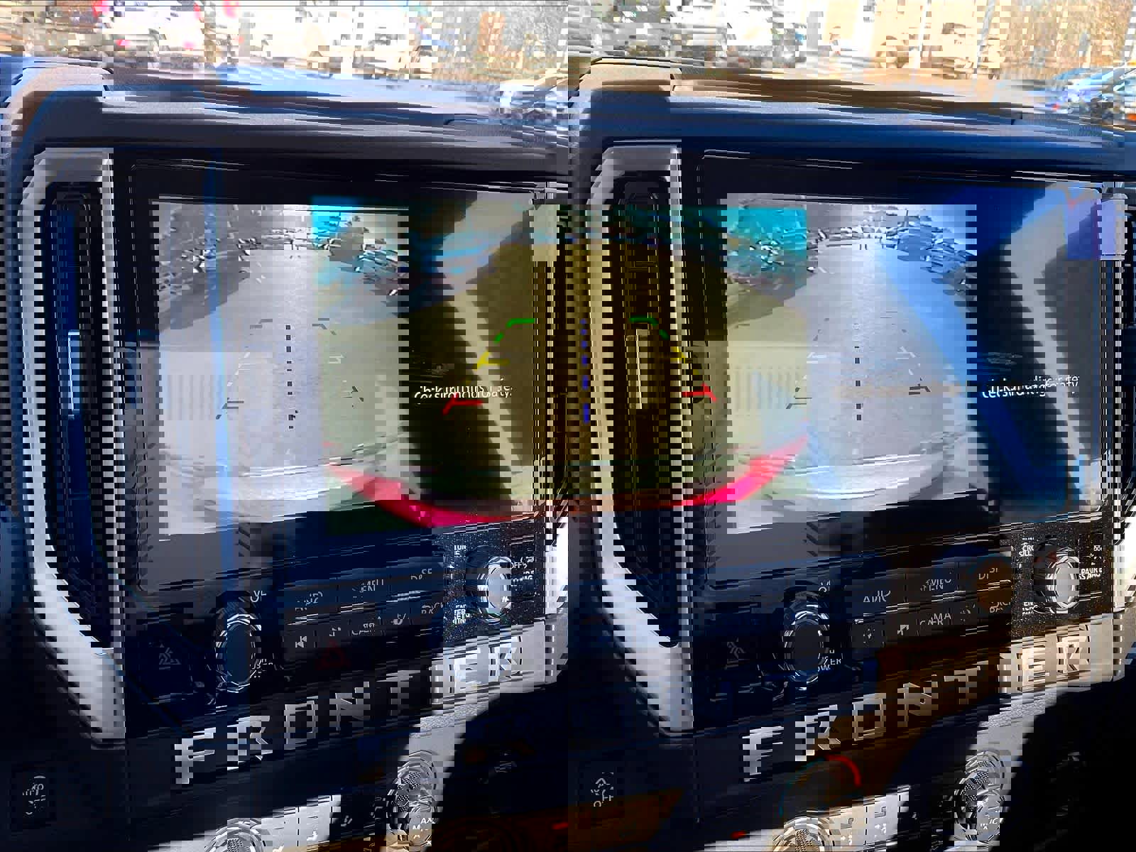 Used 2025 Nissan Frontier SV image 19