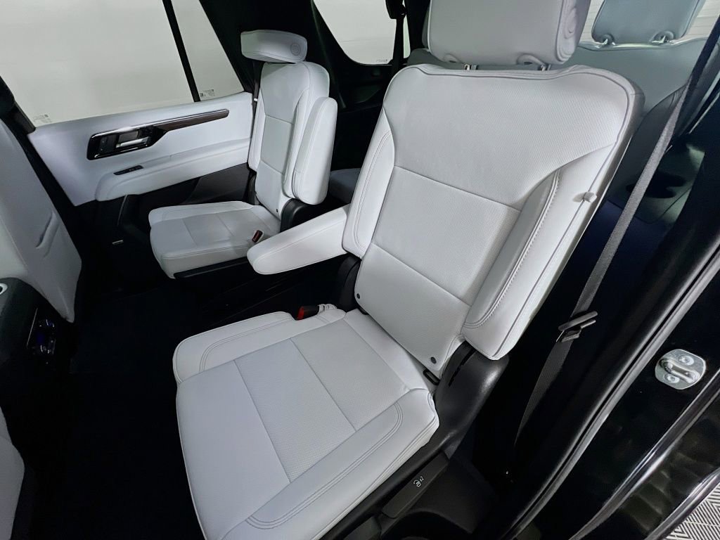 Used 2025 Chevrolet Tahoe Premier image 25