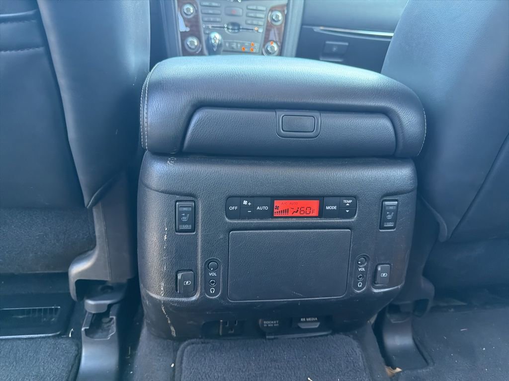 Used 2019 Nissan Armada Platinum image 11