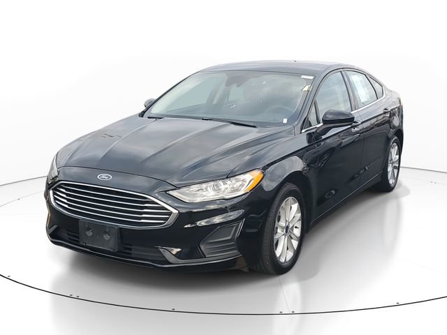 Used 2020 Ford Fusion SE image 2