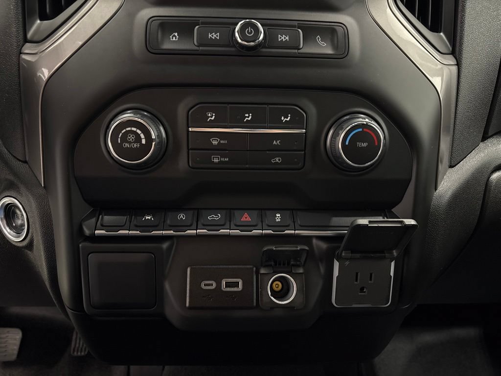 Used 2026 Chevrolet Silverado 1500 Custom AWD/4WD image 23