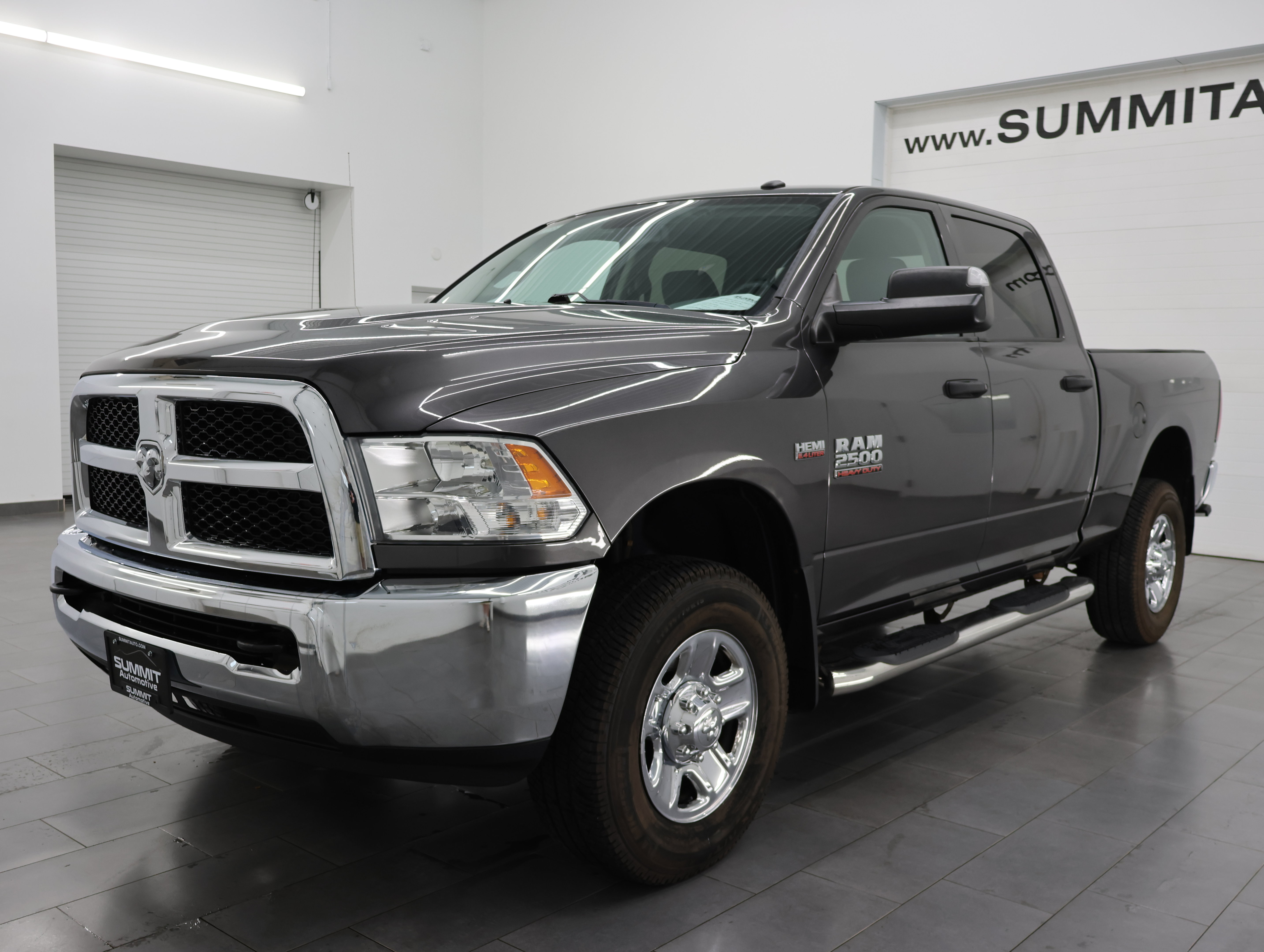 Used 2016 RAM 2500 Tradesman w/ Chrome Appearance Group AWD/4WD image 7