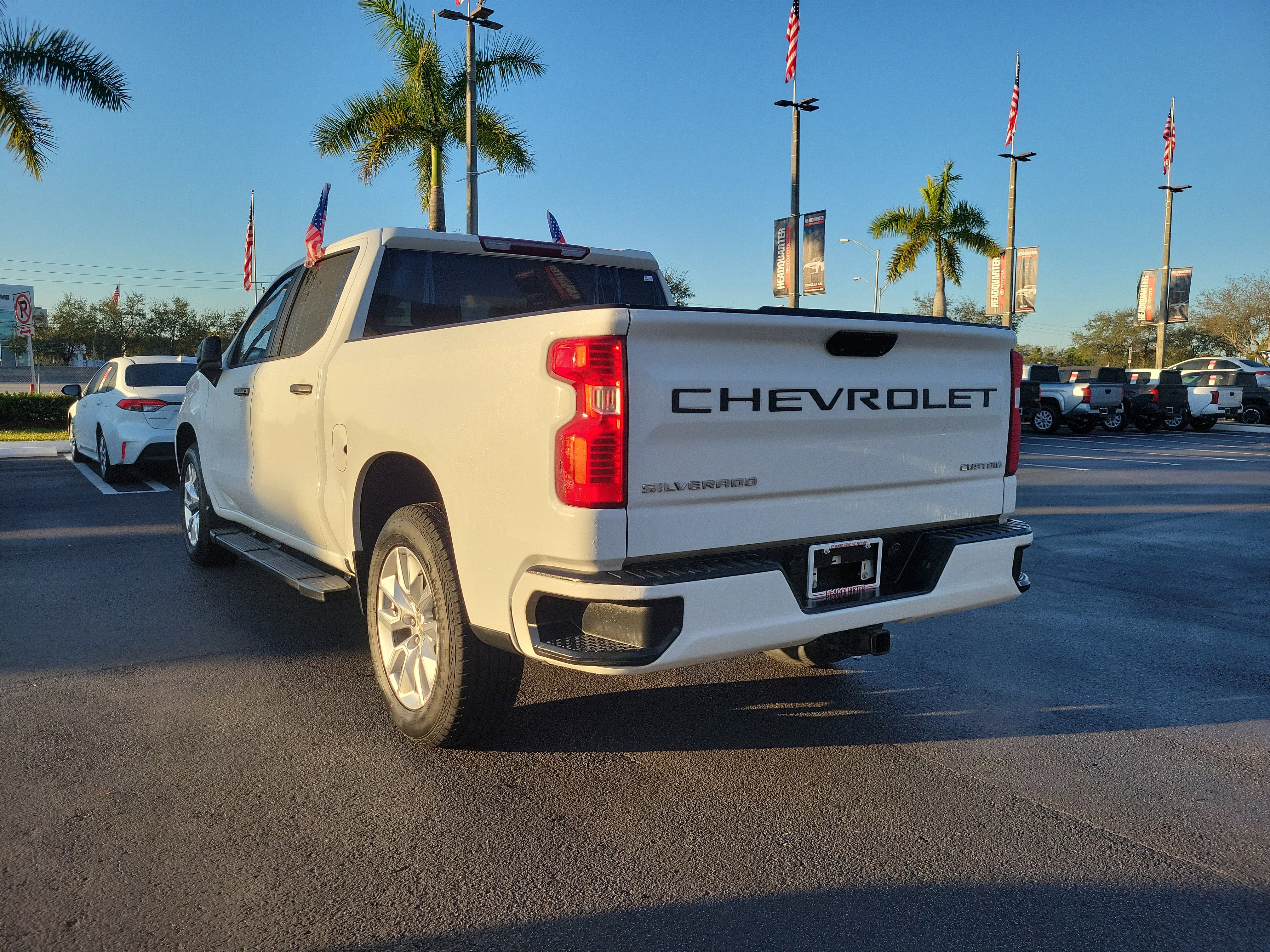 Used 2023 Chevrolet Silverado 1500 Custom image 9