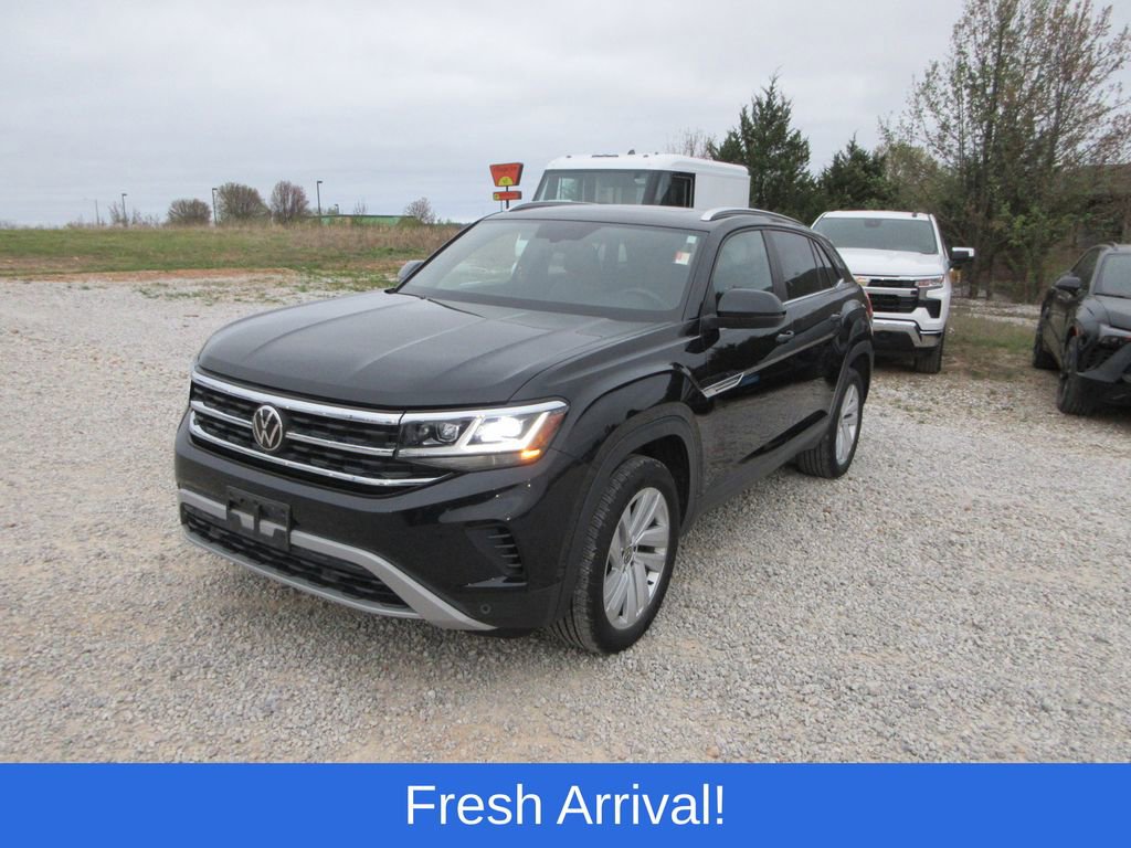 Used 2023 Volkswagen Atlas Cross Sport SE w/ Panoramic Sunroof Package