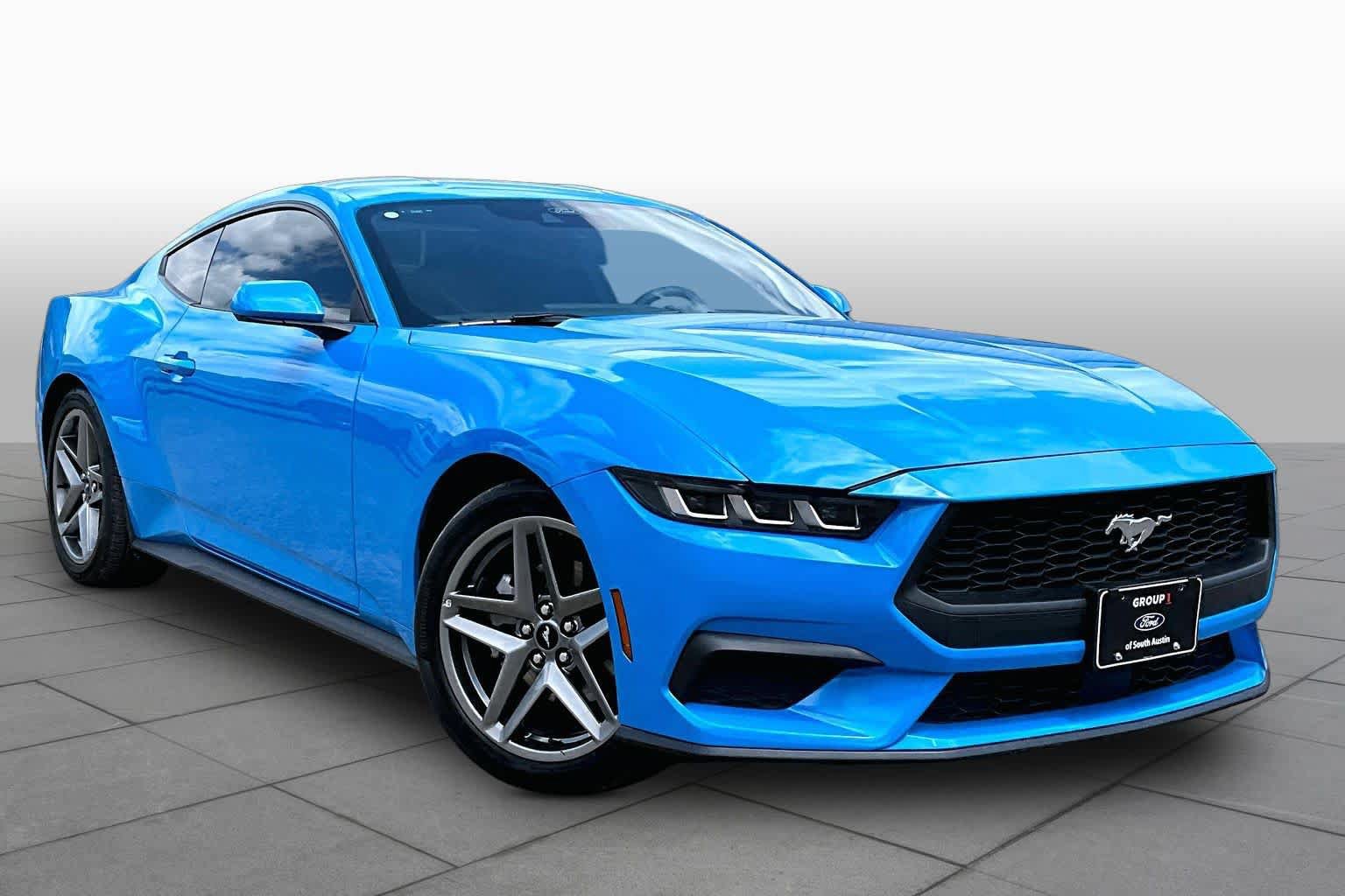Certified 2025 Ford Mustang Coupe RWD image 3