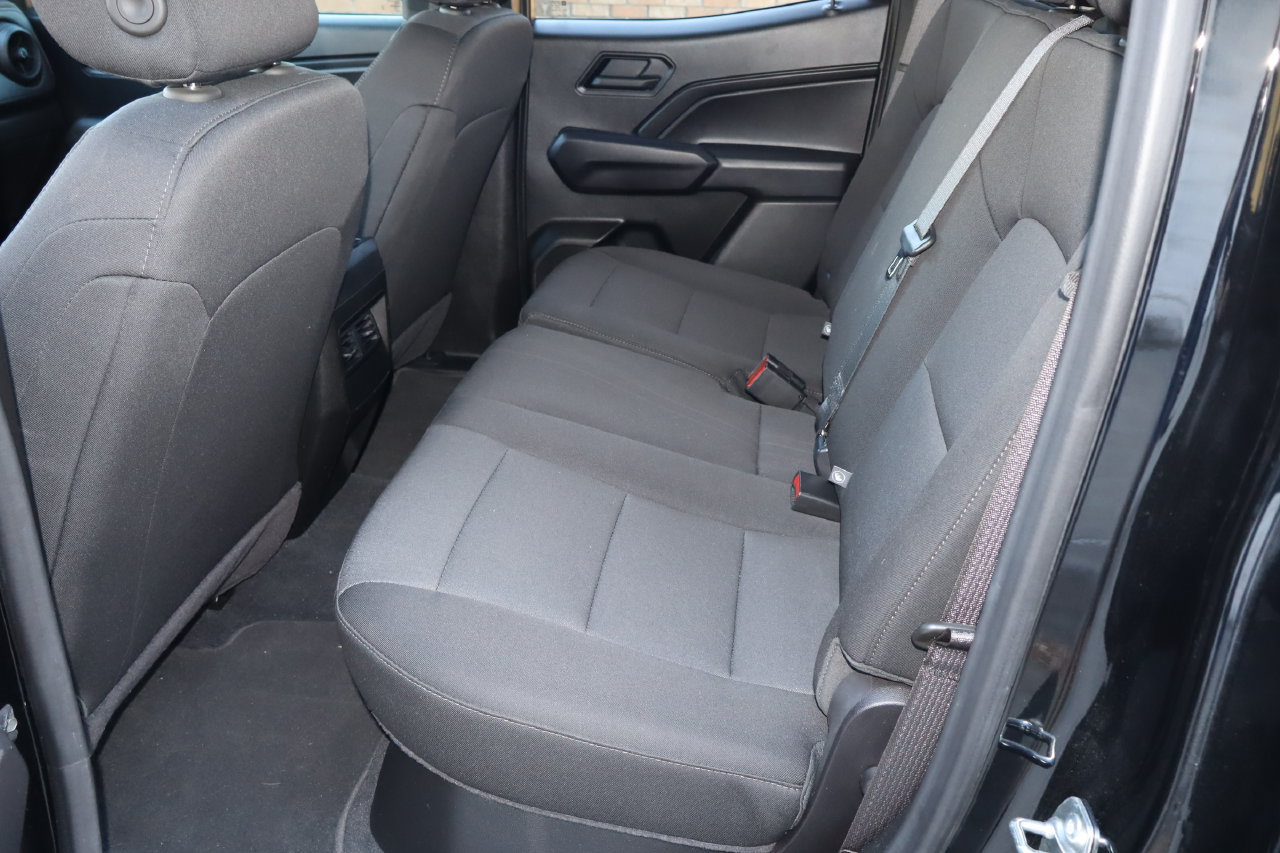 Used 2025 Chevrolet Colorado W/T w/ WT Custom Package RWD image 5