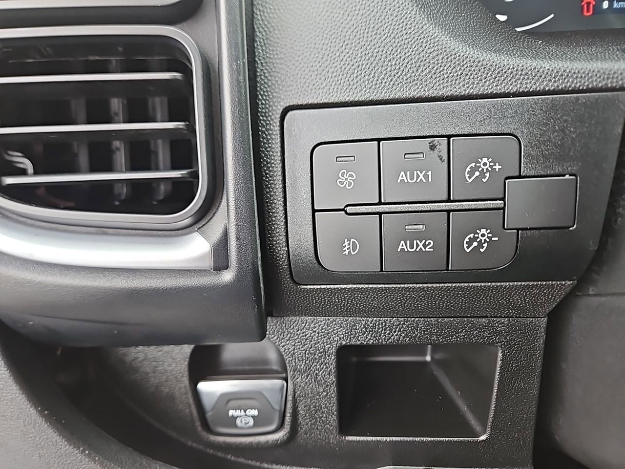 New 2025 RAM ProMaster 2500 w/ Quick Order Package 22G SLT image 25