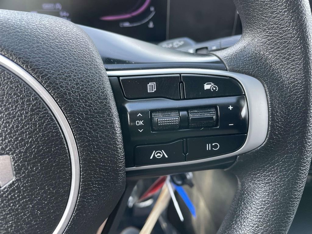 Used 2023 Kia Sportage LX image 32