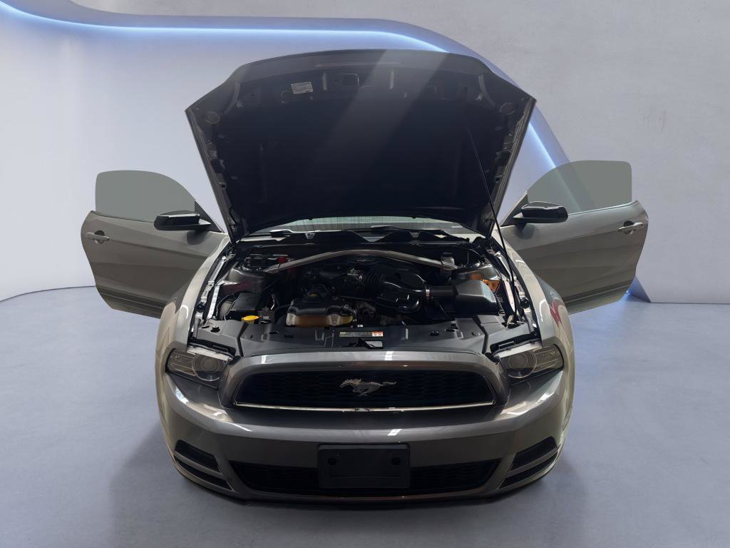 Used 2013 Ford Mustang Premium w/ Electronics Pkg RWD image 10