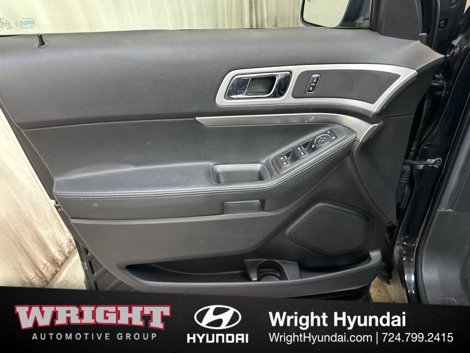 Used 2015 Ford Explorer XLT image 9