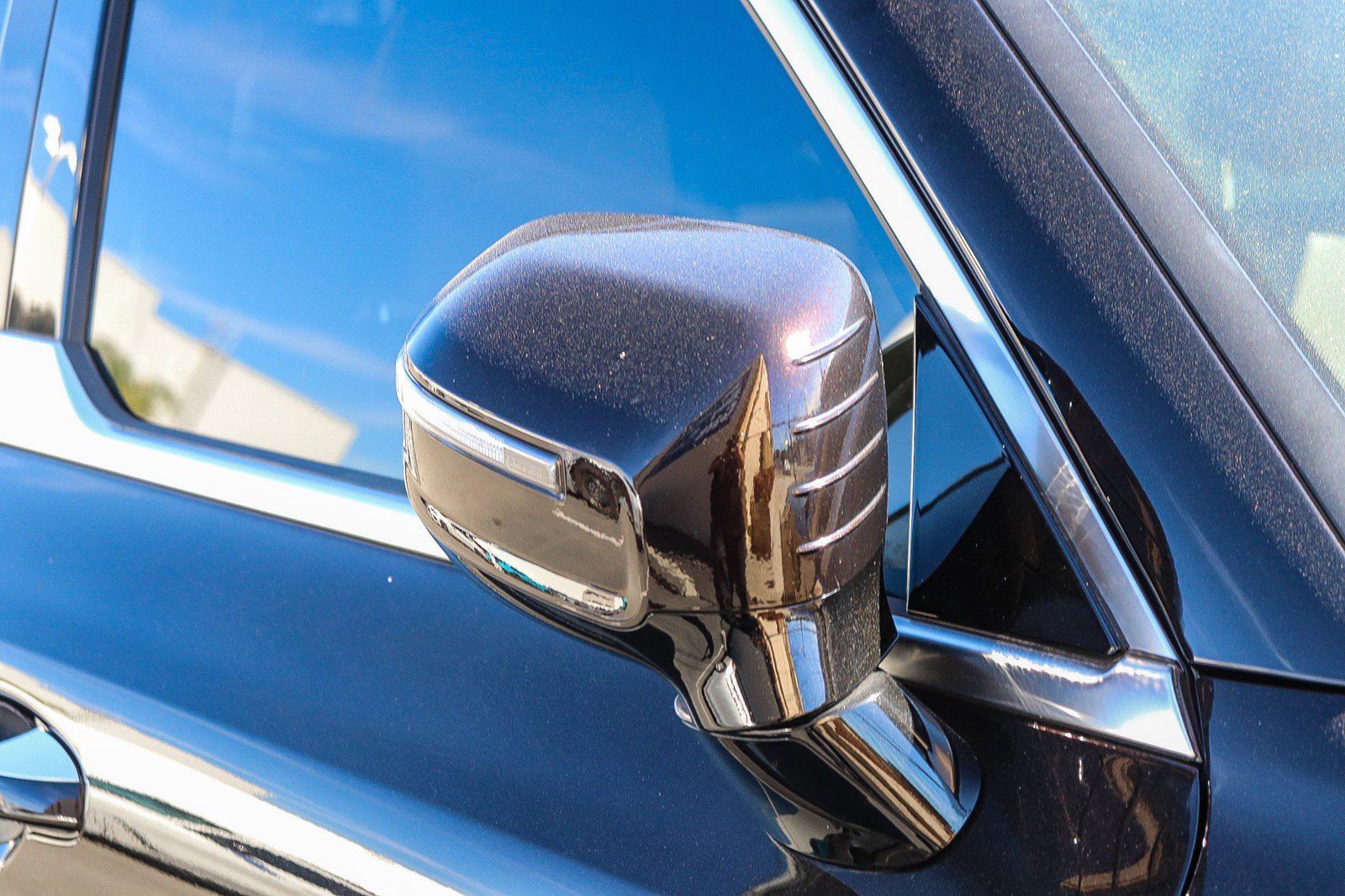 Used 2022 Kia Telluride SX w/ Towing Package image 7